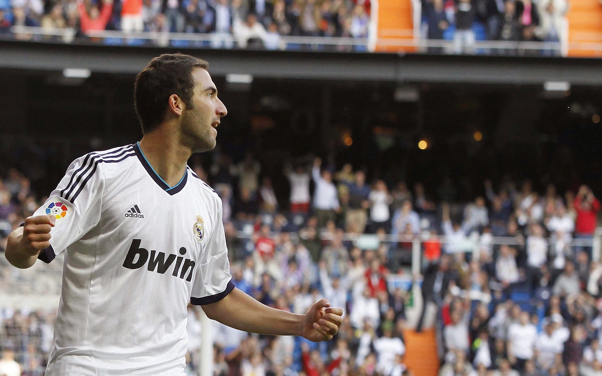 美国女足在巴黎奥运会比赛中以2-0战胜日本，奥运会美国女足比分结果